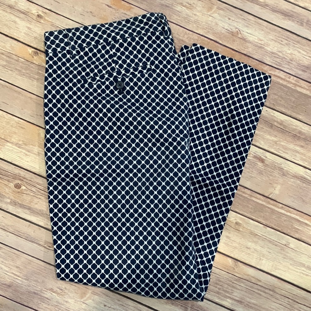Gap slim fit khakis navy and white pattern